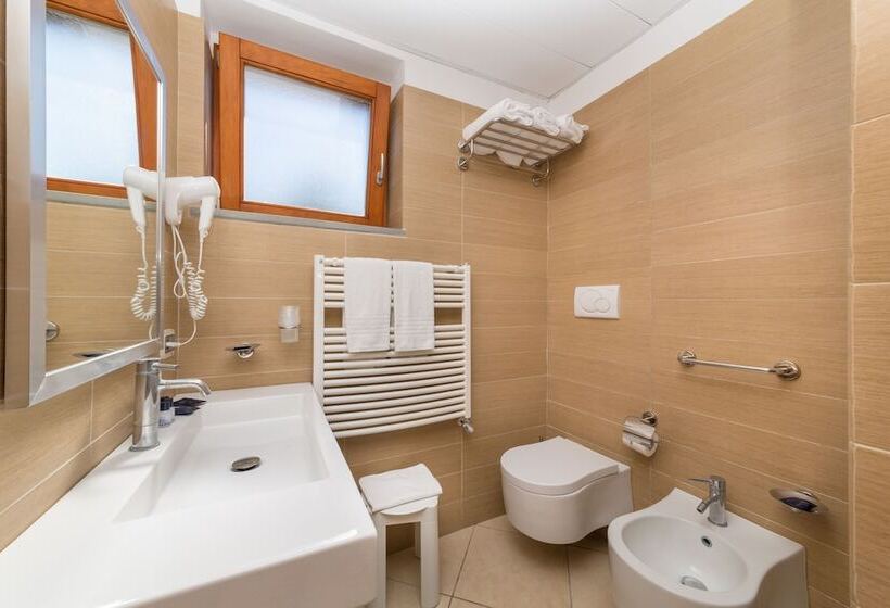 Трехместный Номер Комфорт, Gusmay Resort   Hotel Cala Del Turco