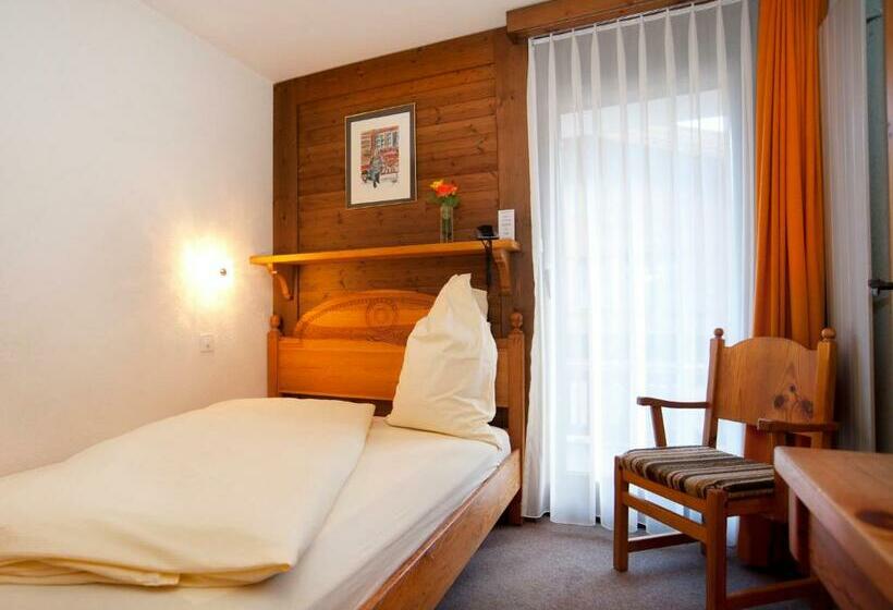 اتاق استاندارد یک نفره, Ambiente Guesthouse
