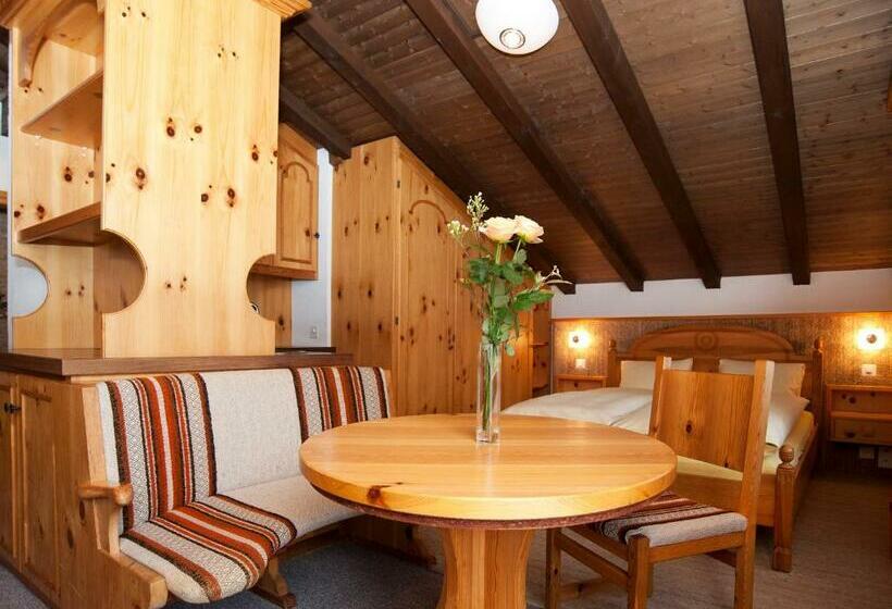 اتاق خانوادگی, Ambiente Guesthouse
