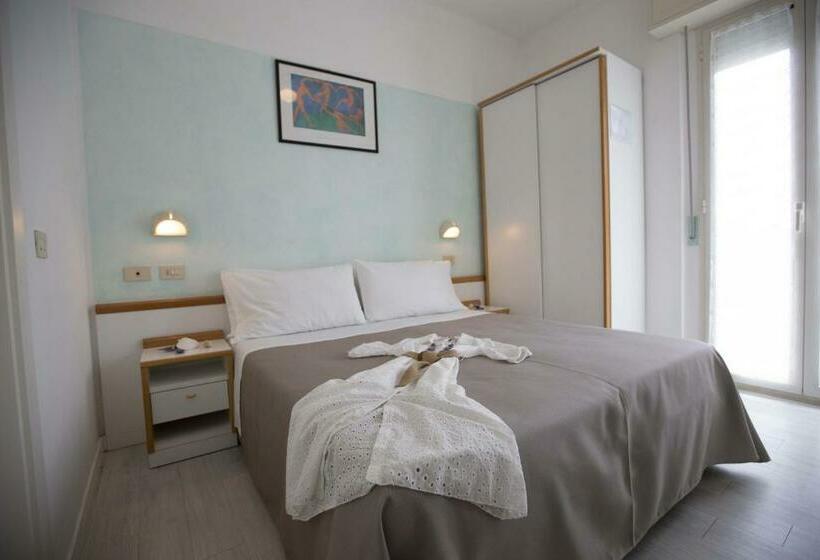 اتاق استاندارد با بالکن, Eden B&b