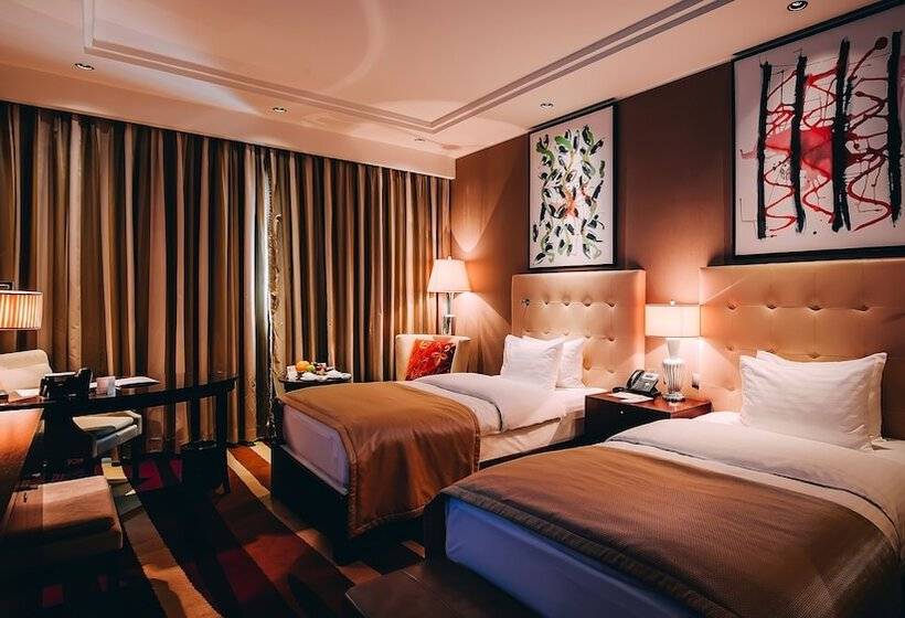 اتاق لوکس با چشم‌انداز, Rixos Borovoe