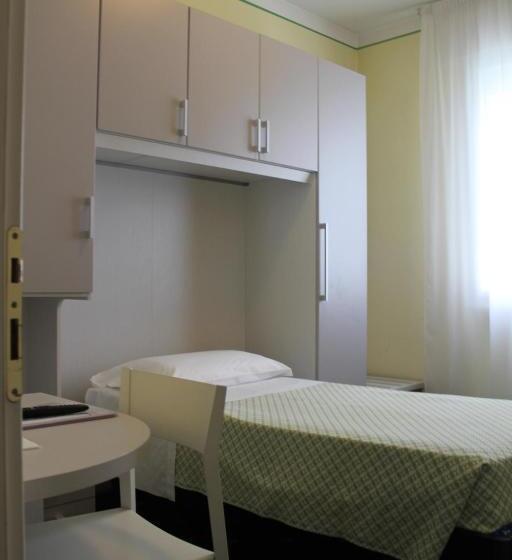 اتاق استاندارد یک نفره, Terme Villa Pace