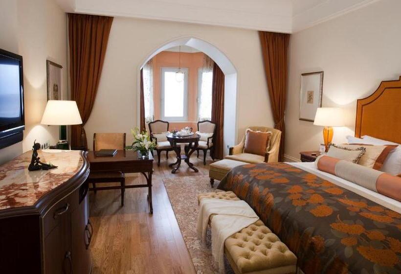 اتاق لوکس با چشم‌انداز شهر, The Taj Mahal Palace, Mumbai