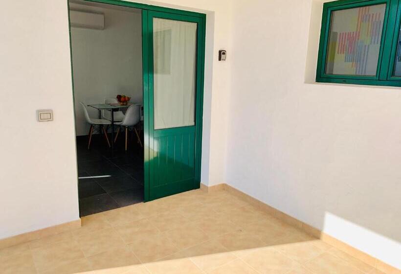 Apartamento 2 Dormitórios, Apartamentos Zalabar