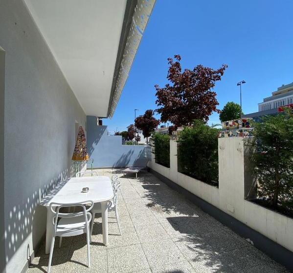 Apartamento 1 Dormitório com Terraço, Appart Hotel Holiday