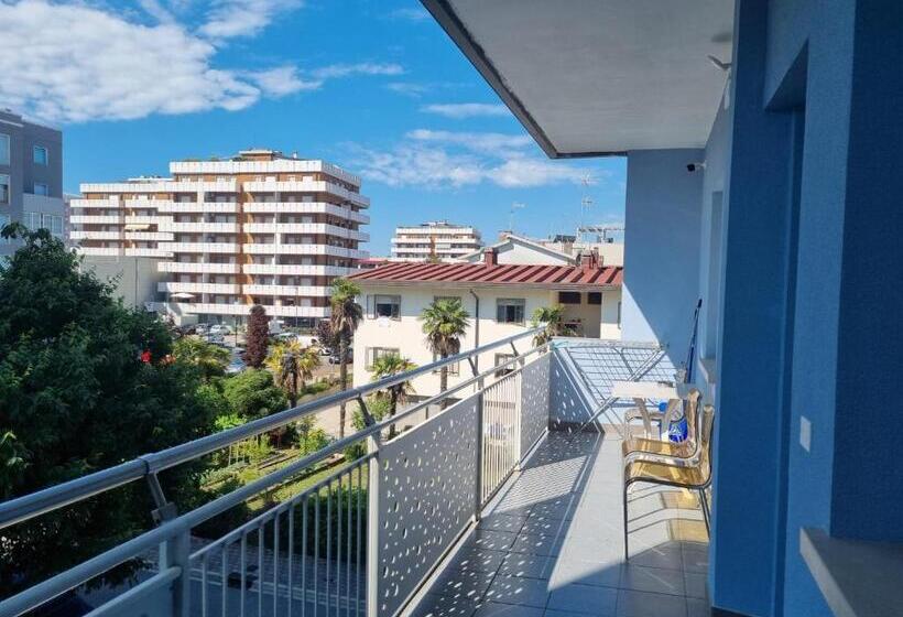 Apartamento 1 Dormitório com Terraço, Appart Hotel Holiday