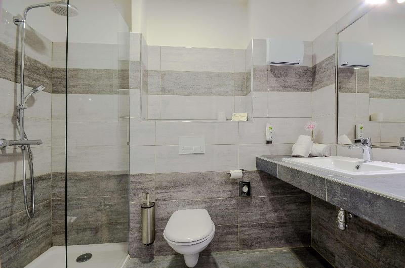 Номер Классика Кровать Кинг, Sure Hotel By Best Western Beziers Le Monestie