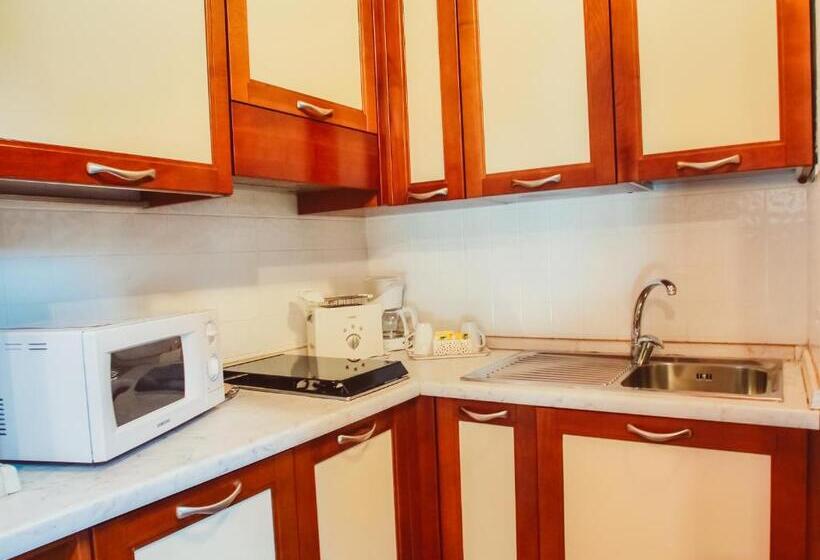 스탠다드 스튜디오, Antico Pozzo Apartment