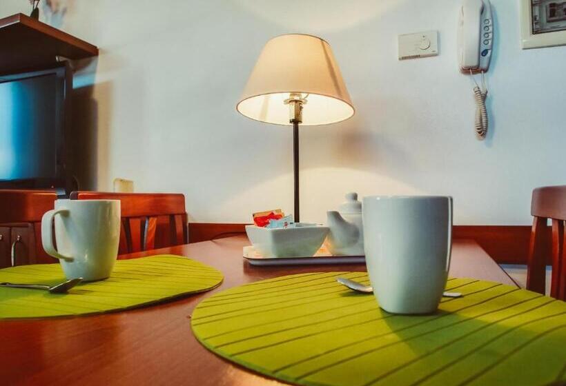스탠다드 스튜디오, Antico Pozzo Apartment