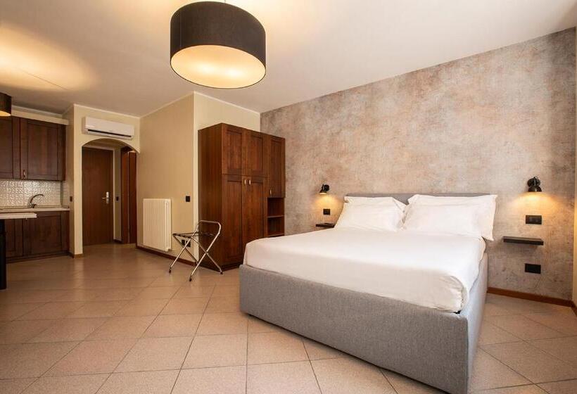 스탠다드 스튜디오, Antico Pozzo Apartment