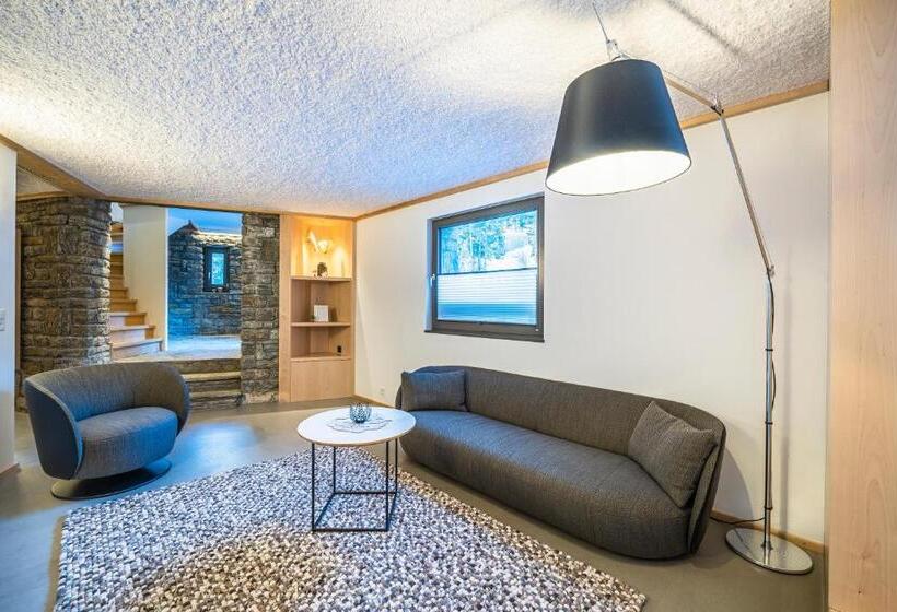 سوئیت با وان آب گرم, Boutique Hotel La Gorge