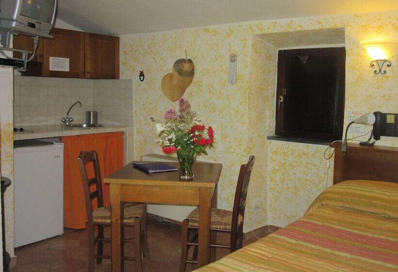 Escritório Estándar, Il Borgo Di Campi