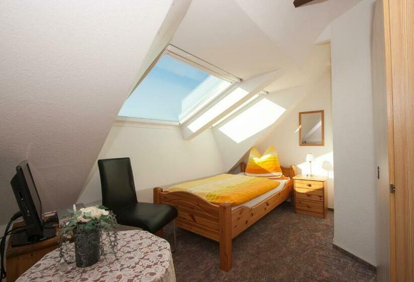 Номер Стандарт Индивидуальный, Haus Hannover