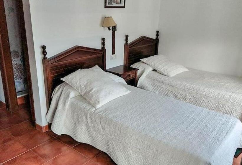 Номер Стандарт с Балконом, Hostal El Cascapeñas De La Alpujarra