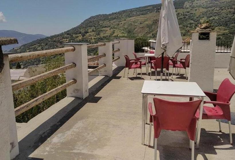 Номер Стандарт с Балконом, Hostal El Cascapeñas De La Alpujarra