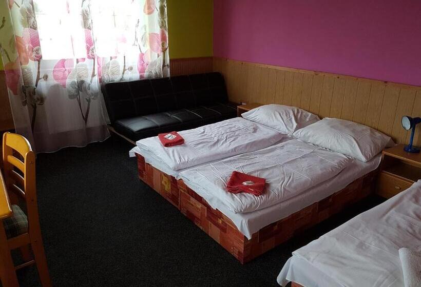 Номер Стандарт Трехместный, Penzion šatovské Lípy