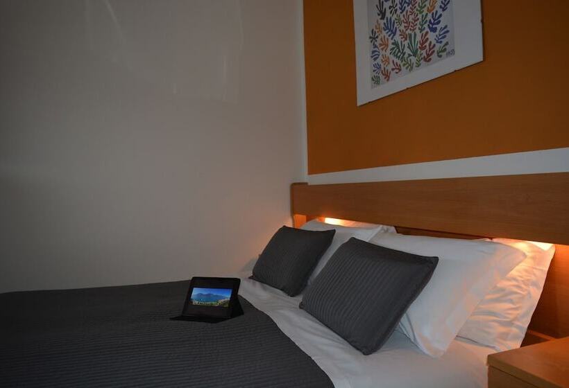 Standard studio with lake view, Residence San Vito