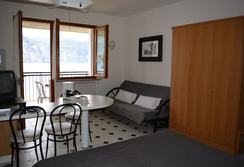 Standard studio with lake view, Residence San Vito