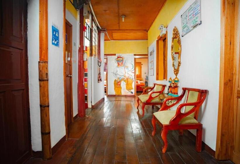 Quarto Estandar, Colonial House Inn
