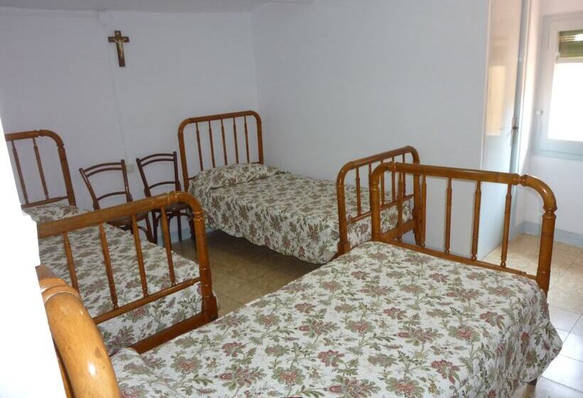Номер Стандарт Трехместный, Pension Fonda Vilalta