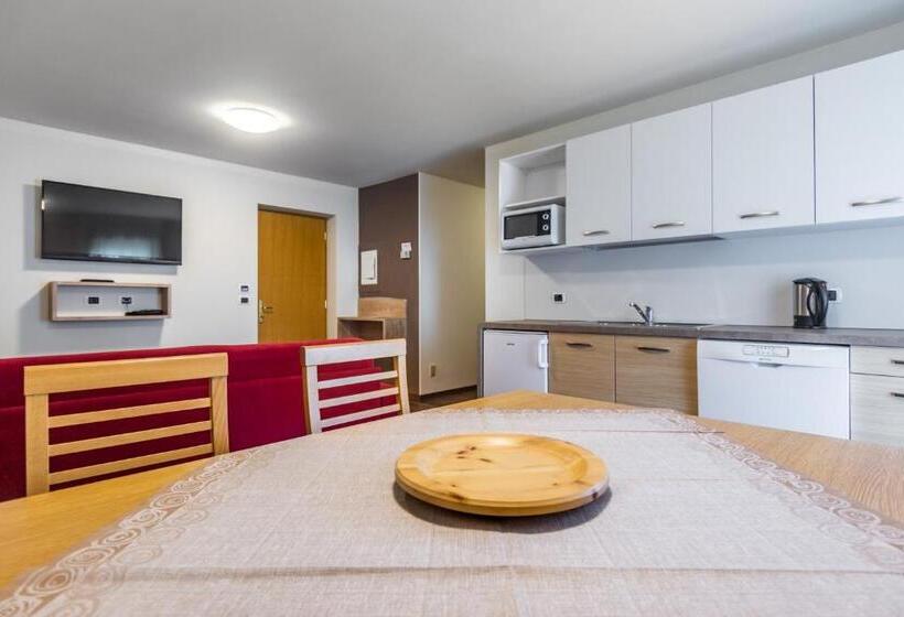 2 Bedrooms Apartment Mountain View, Foresto   Holiday Apartments