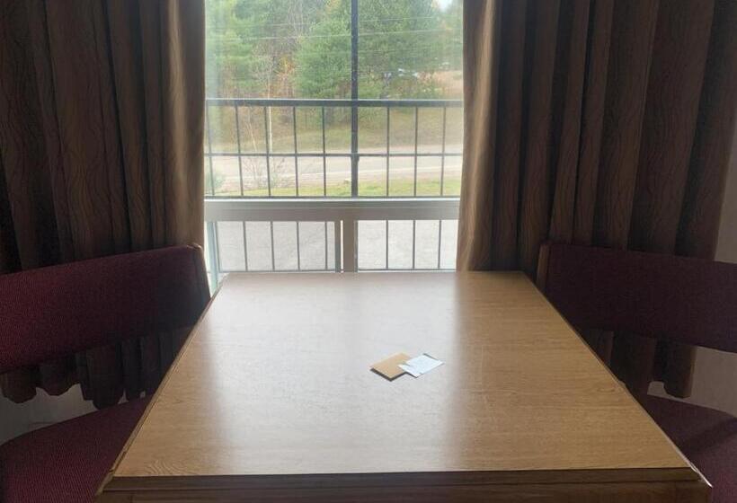 ２ダブルベッドのスタンダードルーム, Bancroft Inn & Suites