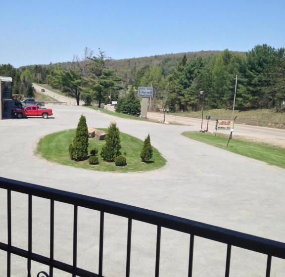 バルコニー付きスタンダードルーム, Bancroft Inn & Suites