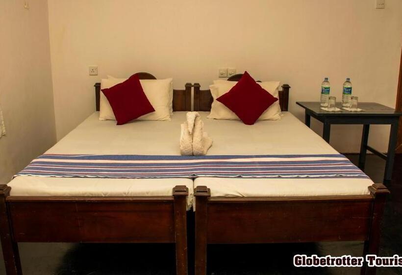 اتاق خانوادگی, Globetrotter Tourist Inn