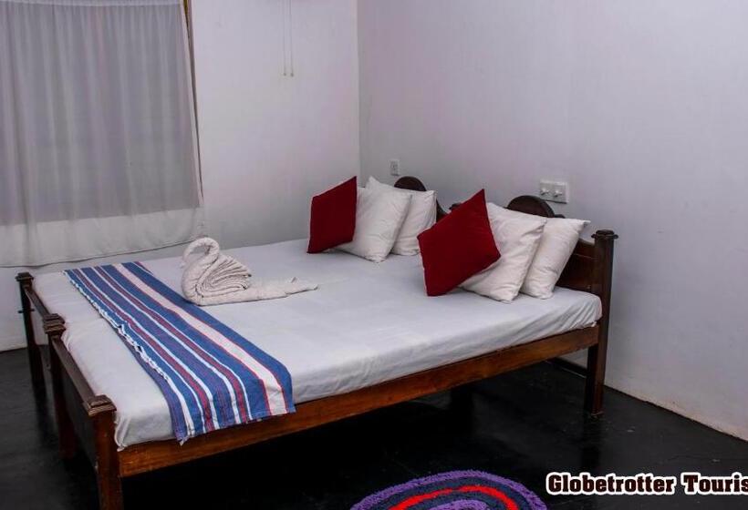 اتاق خانوادگی, Globetrotter Tourist Inn