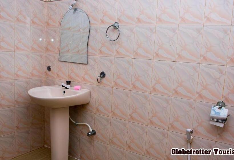 اتاق خانوادگی, Globetrotter Tourist Inn