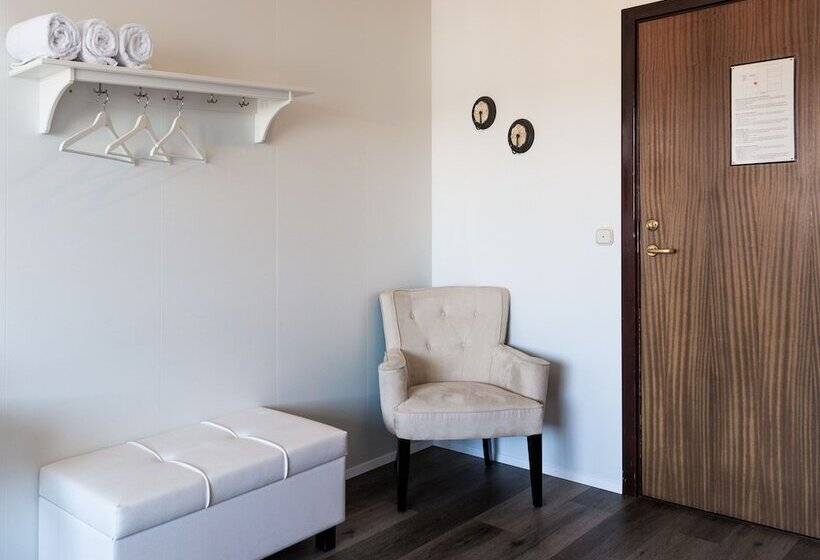 اتاق استاندارد سه نفره, Guesthouse Hamar