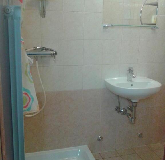 اتاق اکونومی, Guesthouse Jersin
