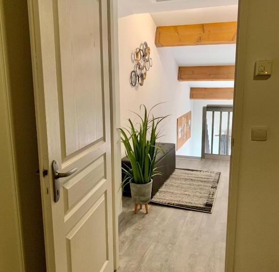 Апартаменты 1 Спальня, Residence La Pinede