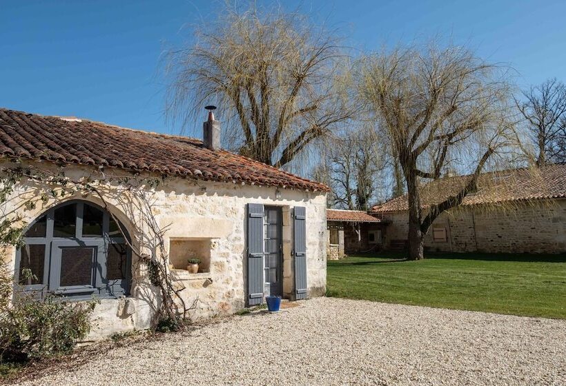 Дом 2 Спальни, Domaine De Montboulard
