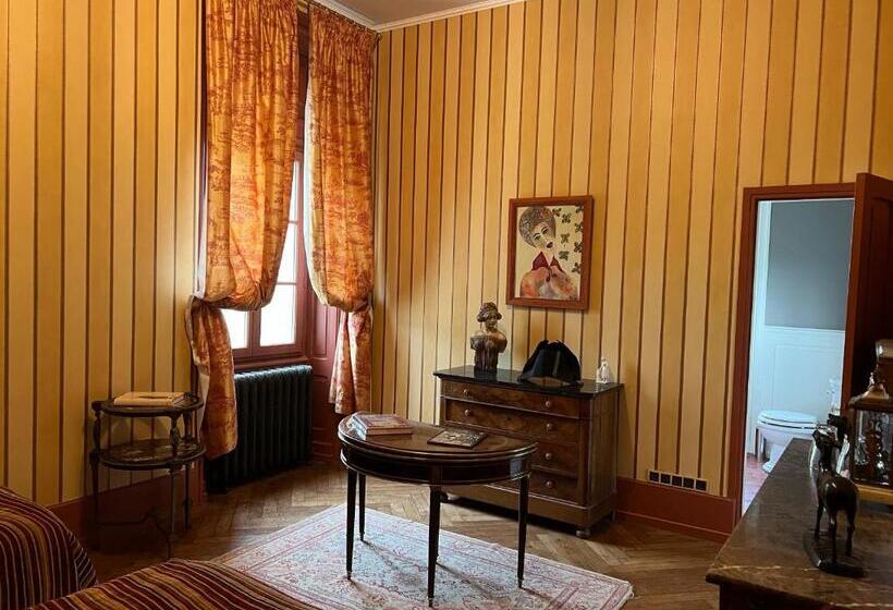 Люкс, Chateau Des Faugs