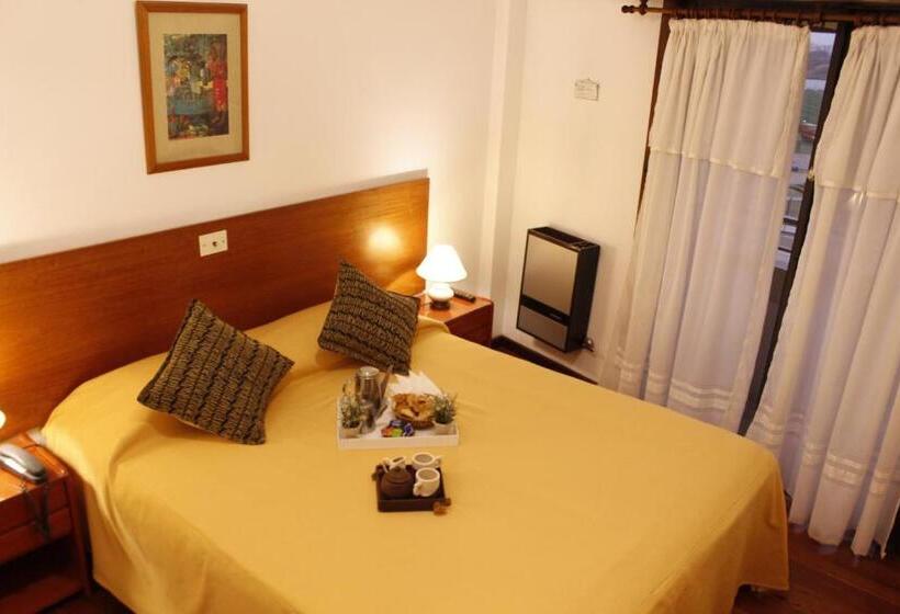 اتاق خانوادگی, Apart Hotel Family
