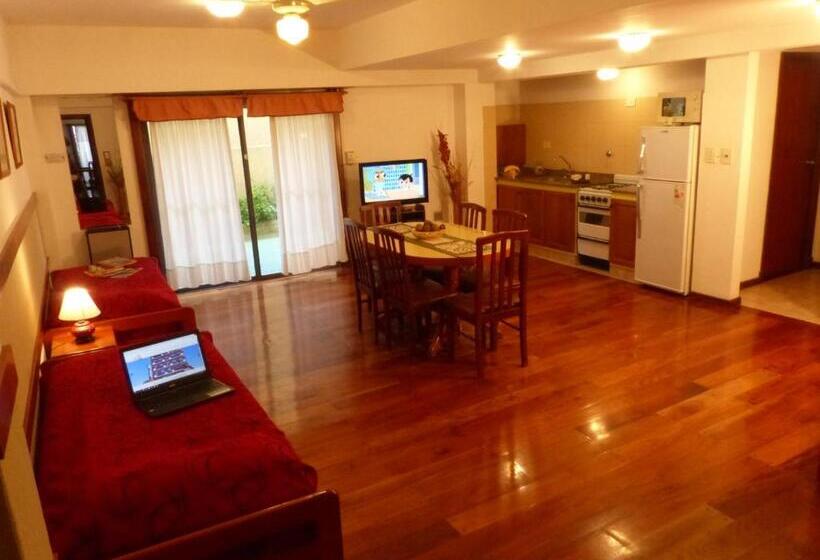 آپارتمان 1 خوابه با بالکن, Apart Hotel Family