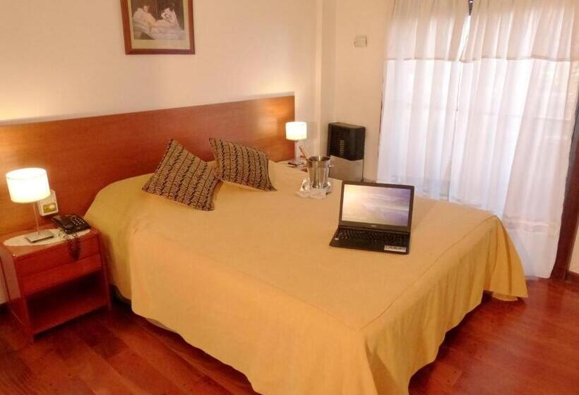 آپارتمان 1 خوابه با بالکن, Apart Hotel Family