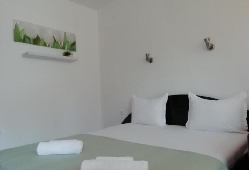 스탠다드 발코니 룸, Guest House Kera