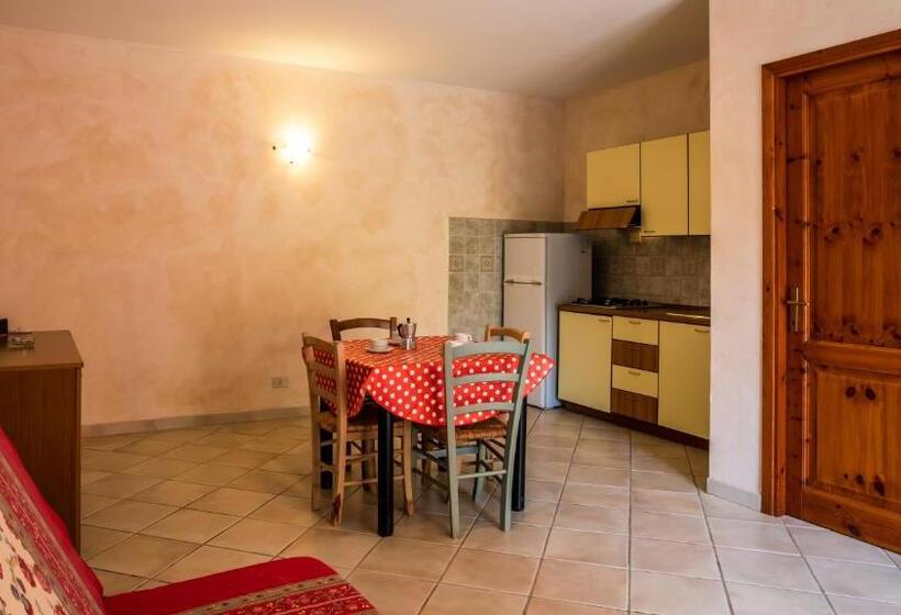 Апартаменты 1 Спальня Нижний Этаж, Residence Lu Lamoni Costa Nord