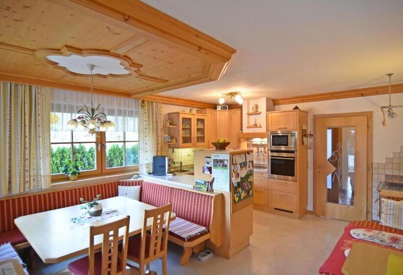 Дом 4 Спальни, Wandlehenhof