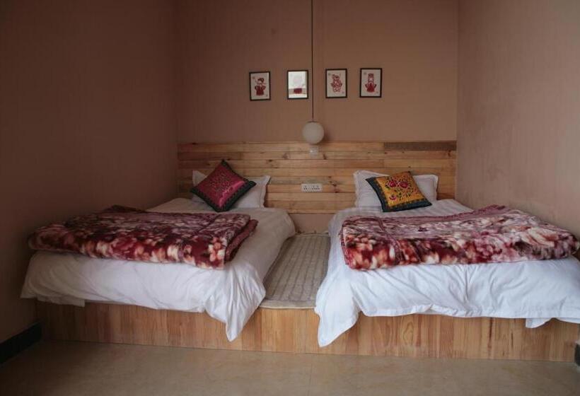 Quarto Superior, Flowers Residence