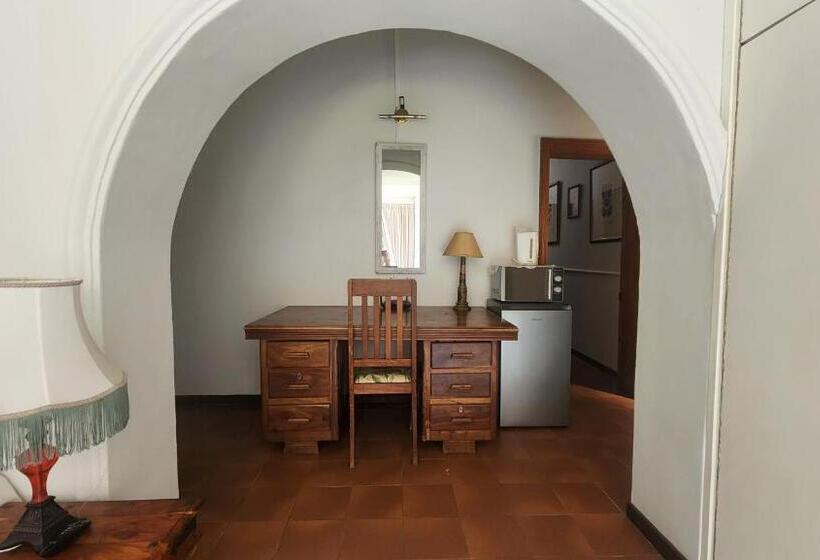 패밀리 룸 가든 전망, Green Gables Guest House Strand