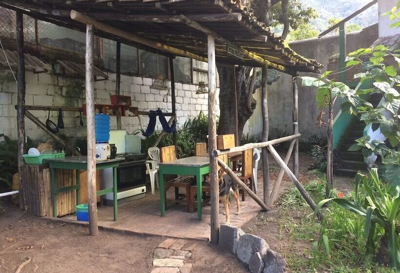 Номер Стандарт, La Petite Auberge   Hostel