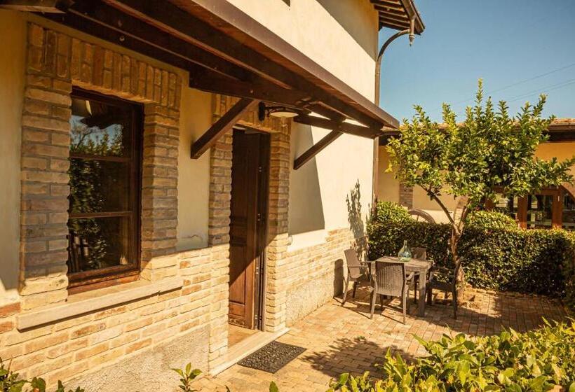 اتاق استاندارد چهار تخته, Country House Il Cascinale