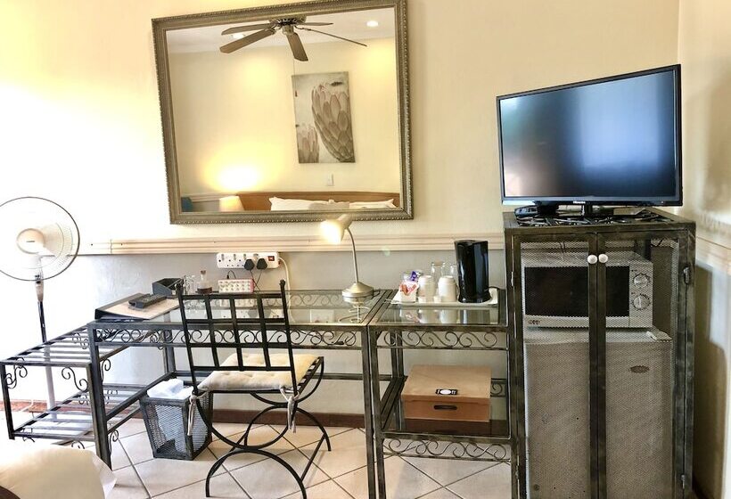 Номер Стандарт, Clubview Guest House