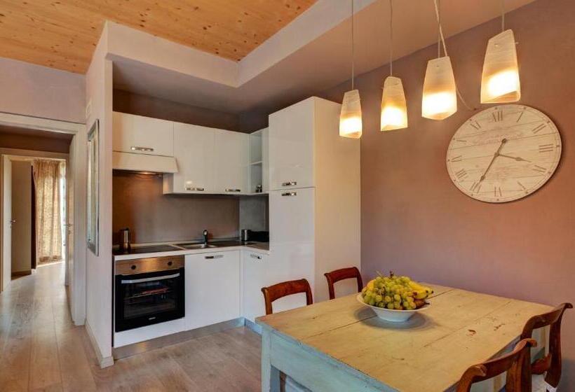 Апартаменты 1 Спальня Вид на Сад, La Rosa Gialla Bio Apartments & Rooms