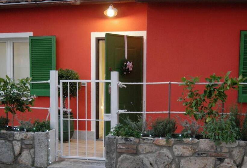 استودیوی استاندارد, About Italy Holiday Rooms And Apartments
