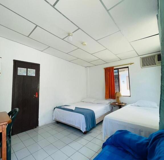 Номер Стандарт, Hostal Darwin B&b