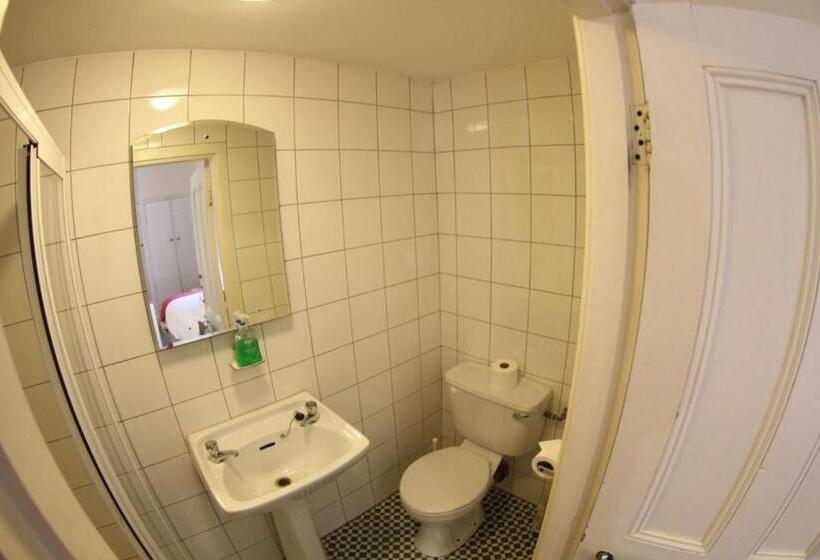 غرفة قياسية ثلاثية, Rolling Wave Guesthouse